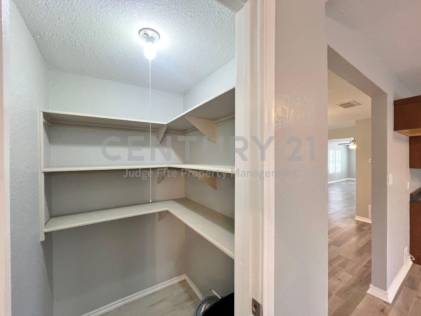 Stephenville House: 450 Everett Street