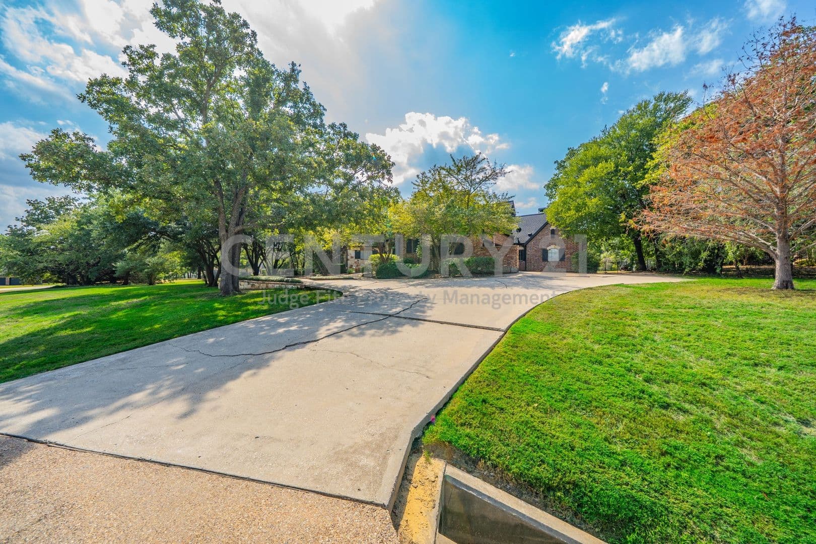 Flower Mound House: 3201 Cedar Ridge Drive