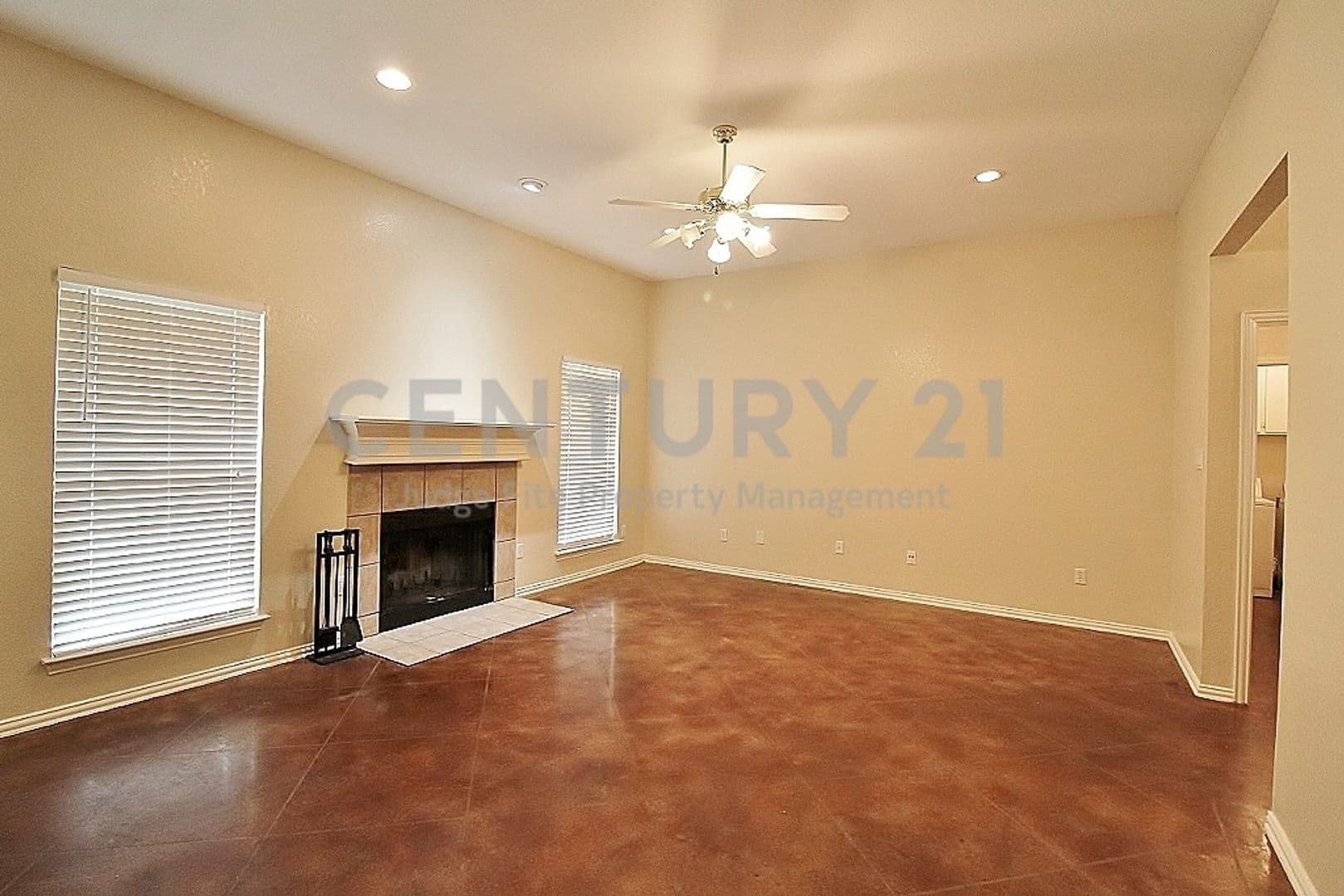 Aledo House: 302 Aspen Court West