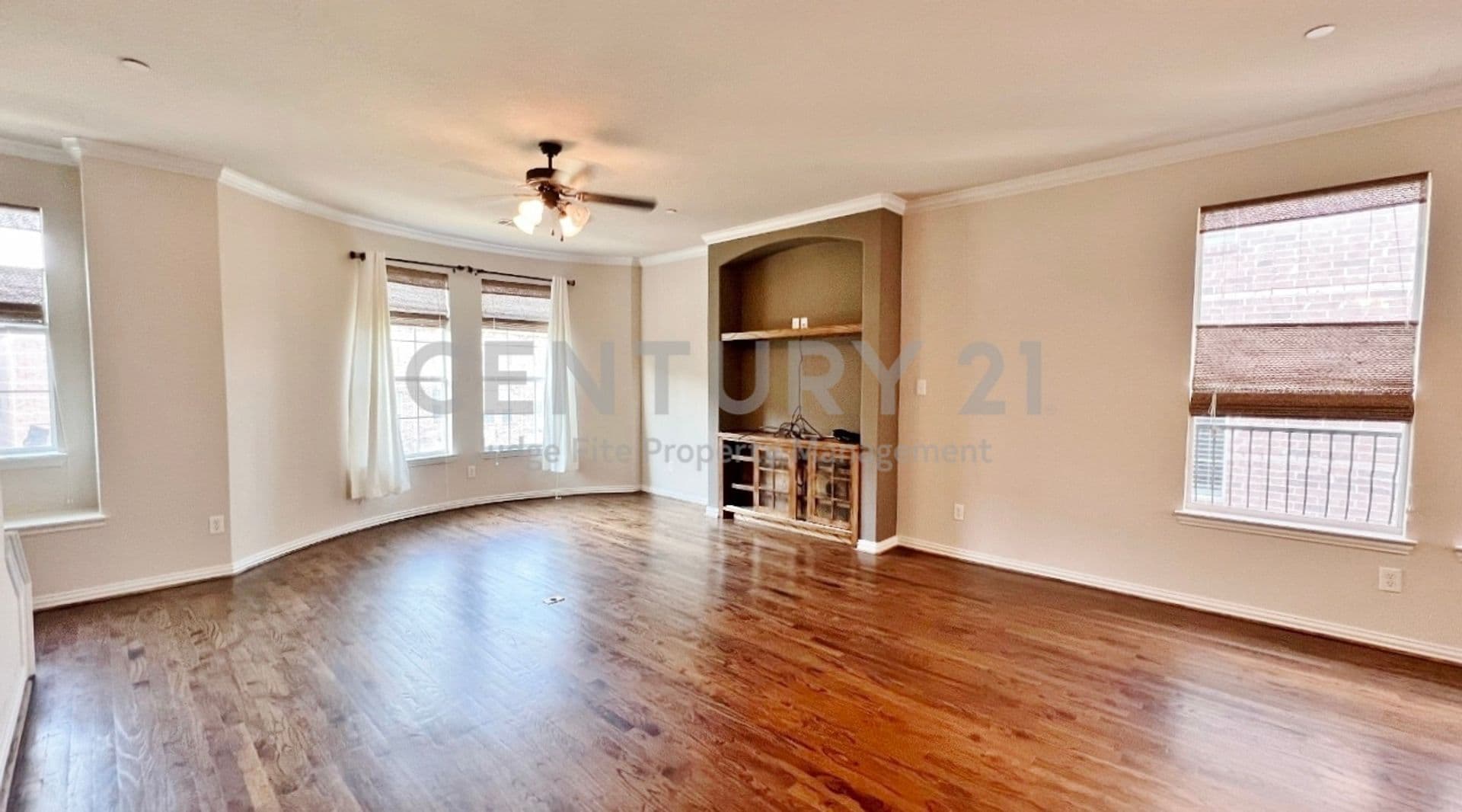 Lewisville Townhome: 2500 Rockbrook Drive Unit 40