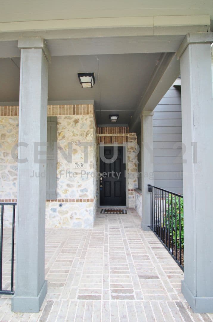 Roweltt Townhome: 7836 Manilla Drive