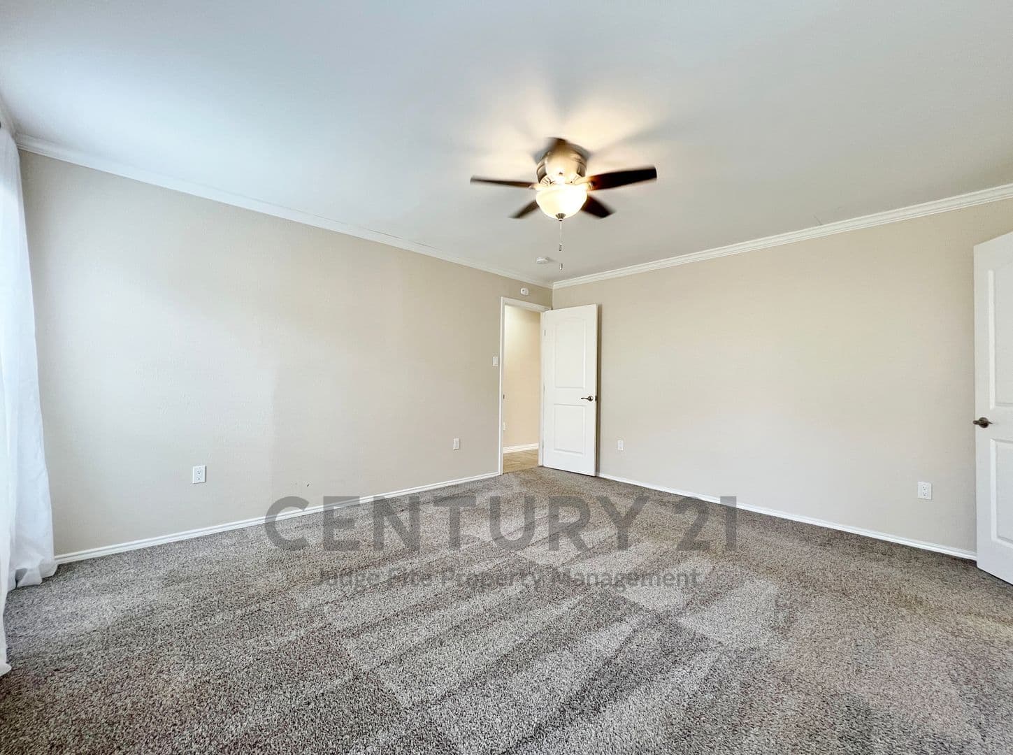 Bedford House: 3101 Murphy Drive