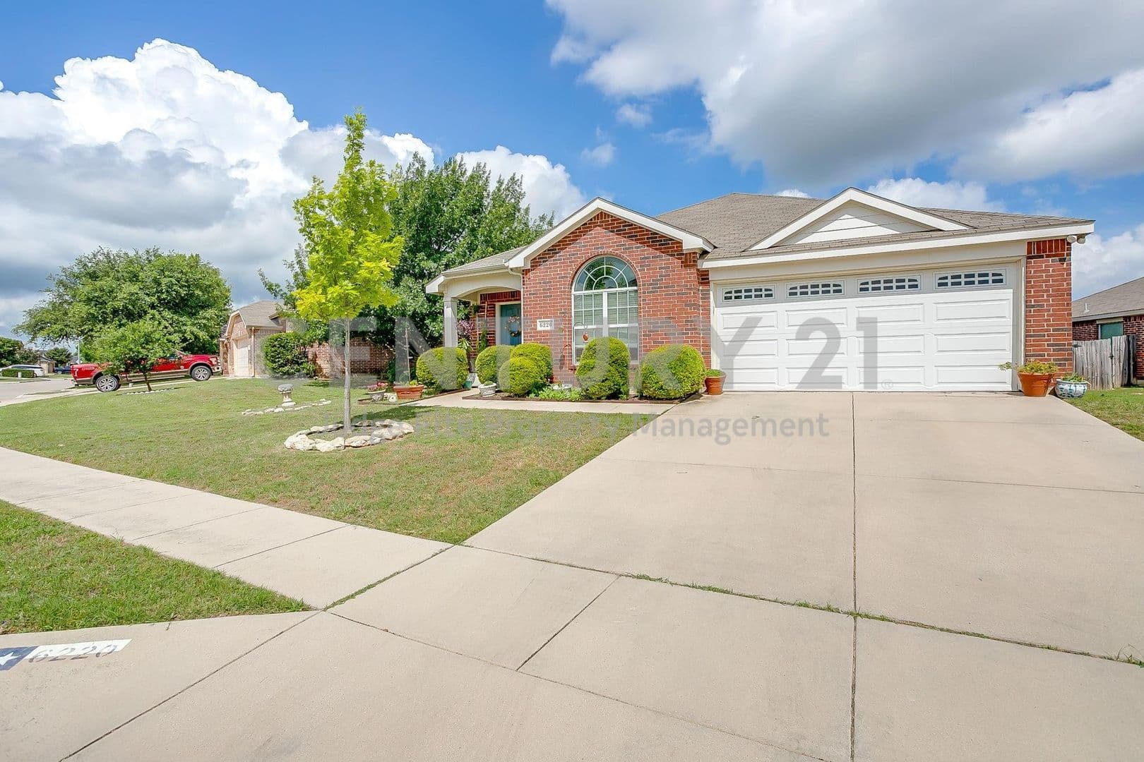 Fort Worth House: 6220 Granite Creek