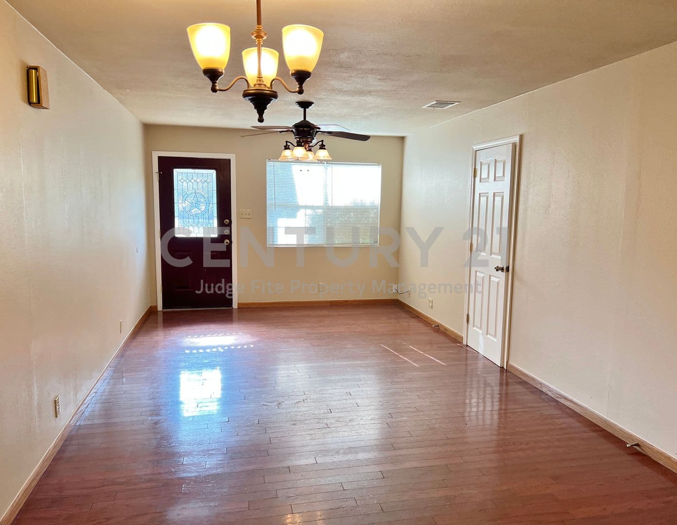 Denton House: 3909 Atlas Drive