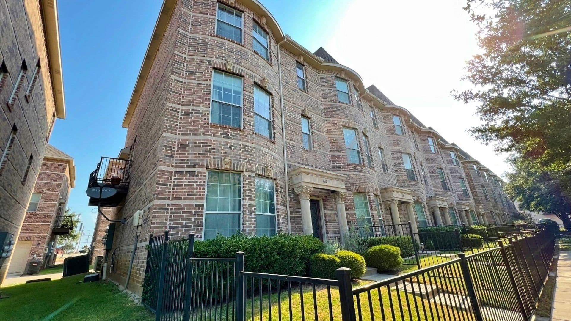 Lewisville Townhome: 2500 Rockbrook Drive Unit 40