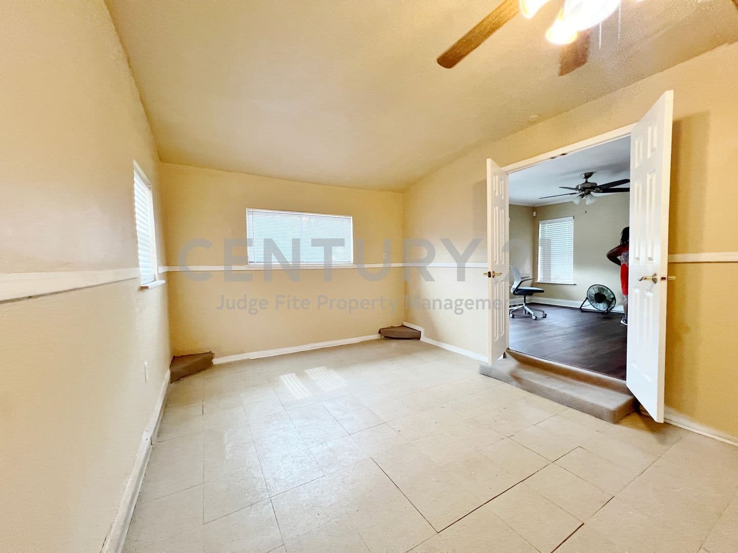 Fort Worth House: 4236 Comanche Street
