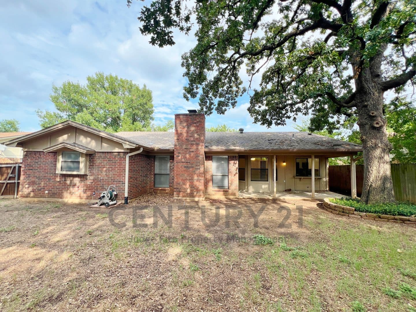 Bedford House: 3101 Murphy Drive