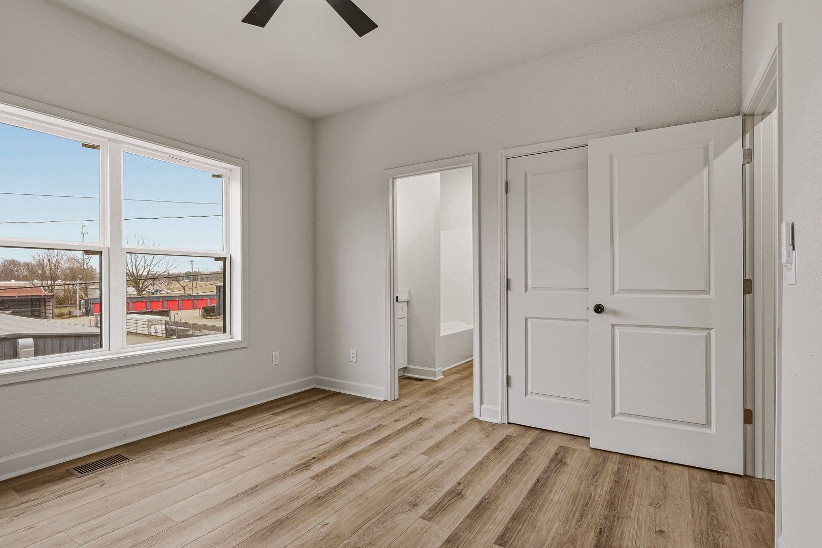 Jonesboro Apartment: 321 Houghton