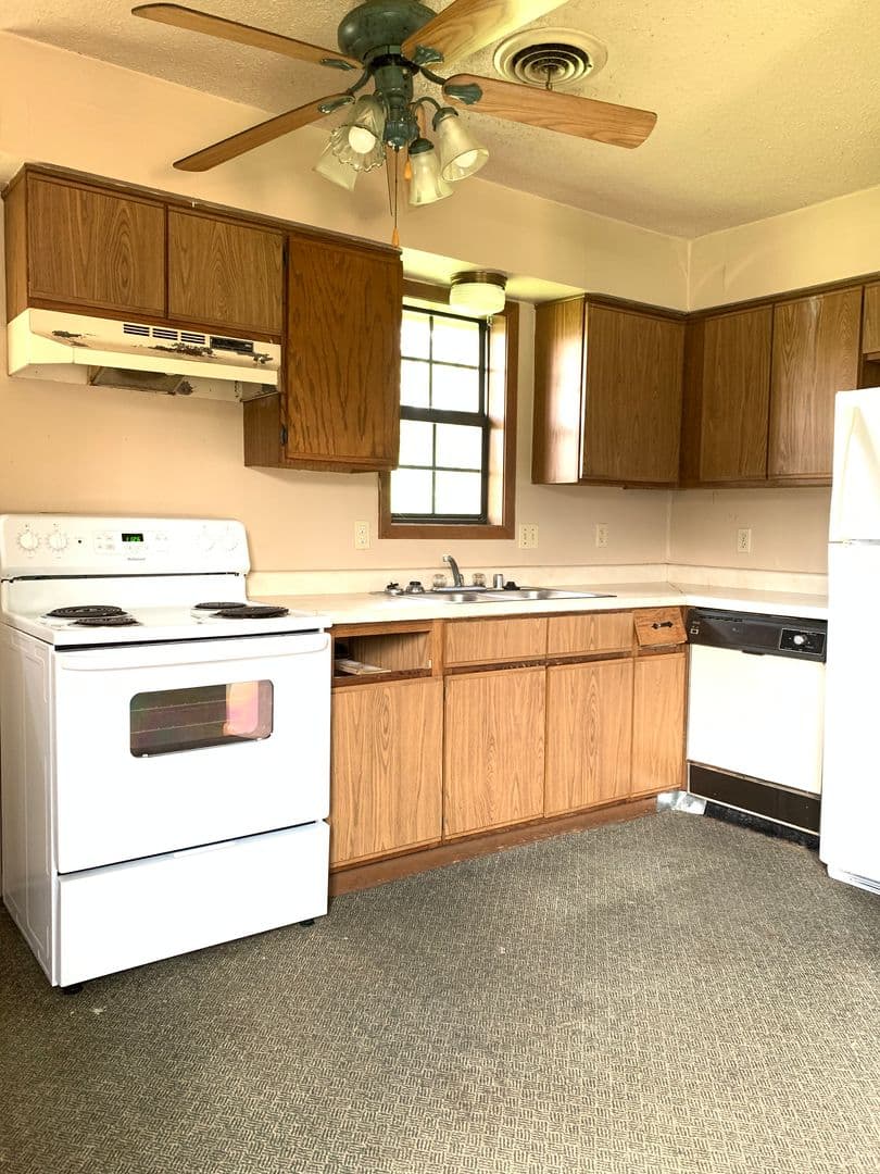 Jonesboro Apartment: 1706 Belt