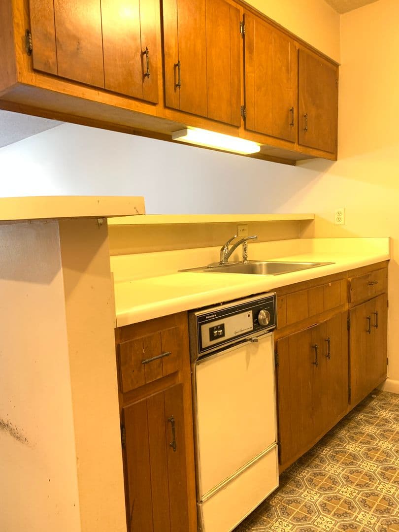 Jonesboro Apartment: 1413 S Church