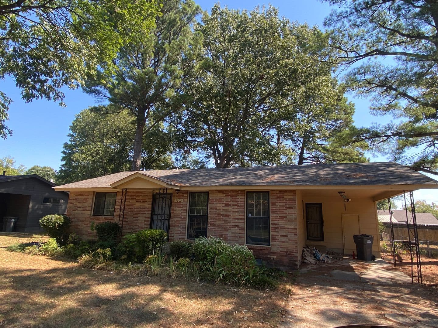 Jonesboro House: 1202 Oakdale