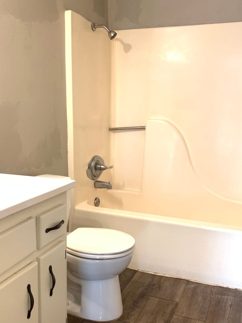 Jonesboro Apartment: 711 Vine