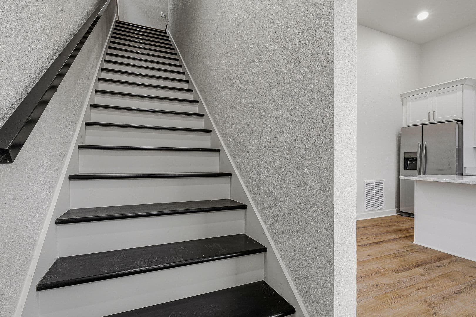 Jonesboro Apartment: 321 Houghton