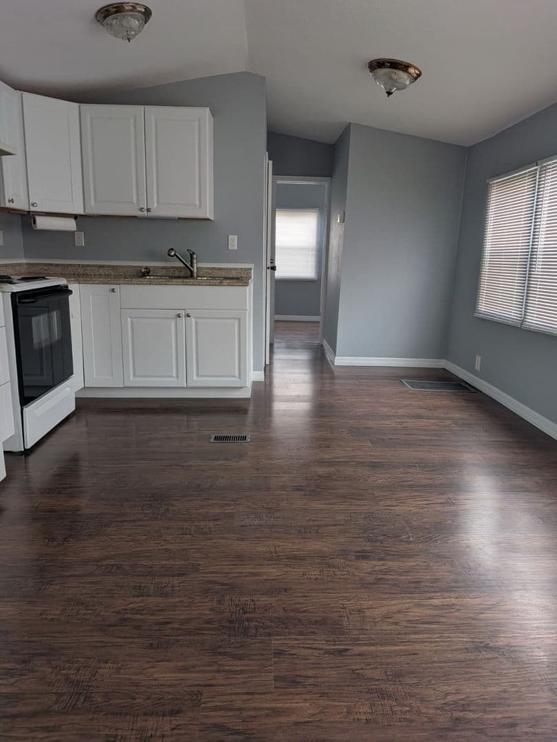 Davenport House: 456 Center Crest Blvd