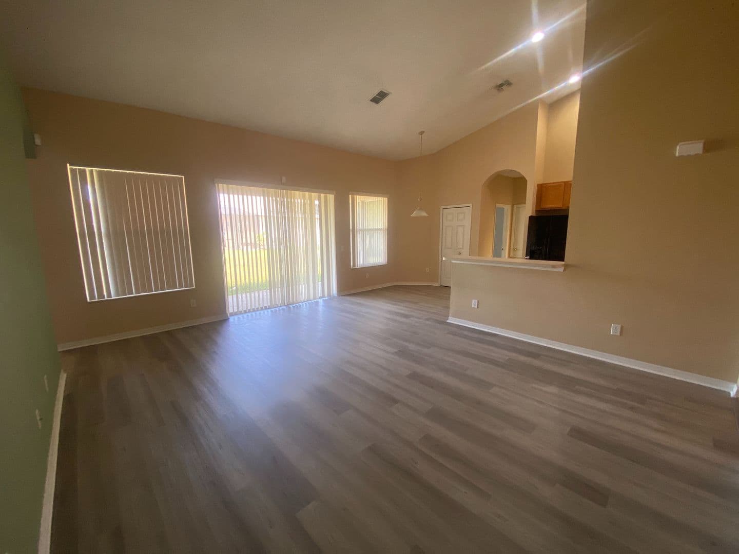 Winter Garden House: 1239 Dunbrooke St