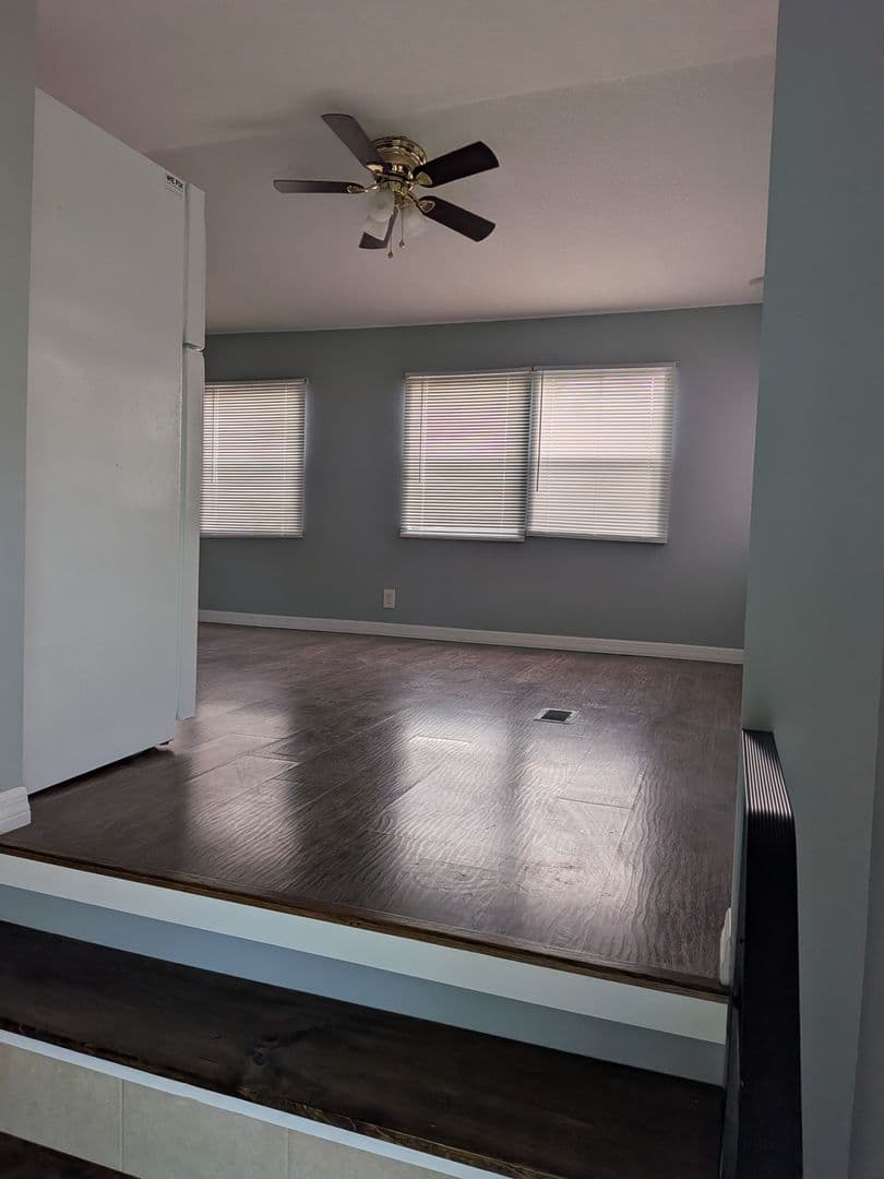 Davenport House: 456 Center Crest Blvd