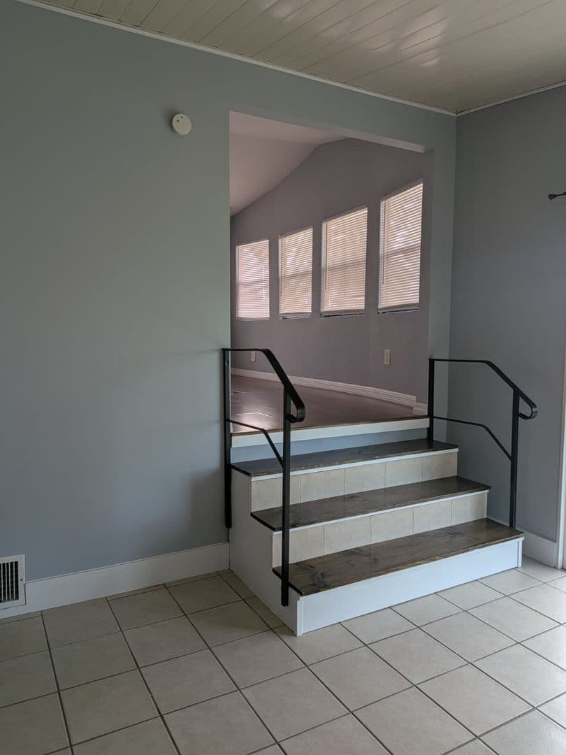 Davenport House: 456 Center Crest Blvd