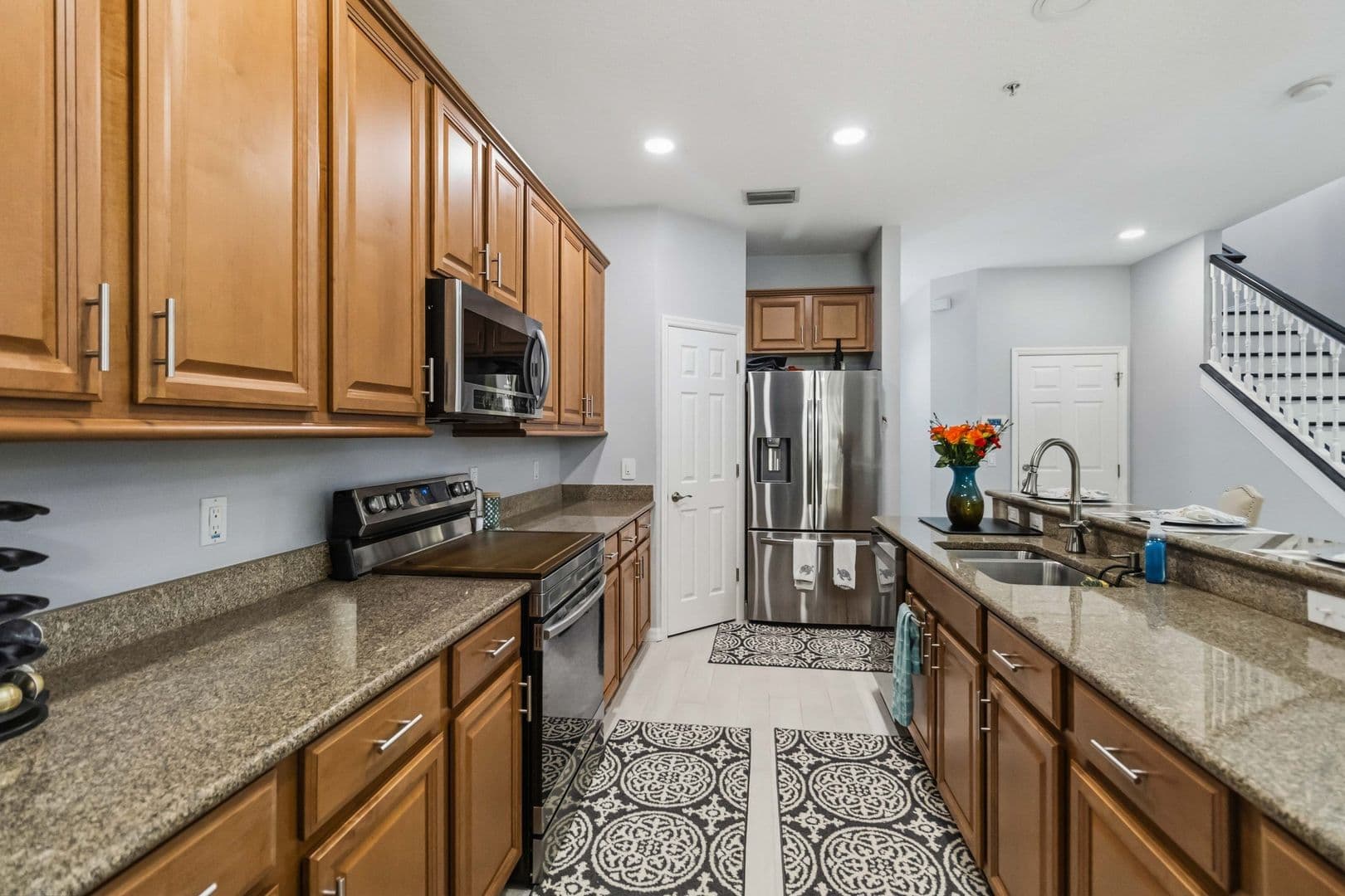 OCOEE House: 2107 VELVET LEAF DRIVE- LO
