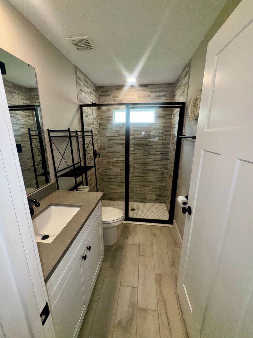 Longwood House: 273 W Warren Ave UNIT-B