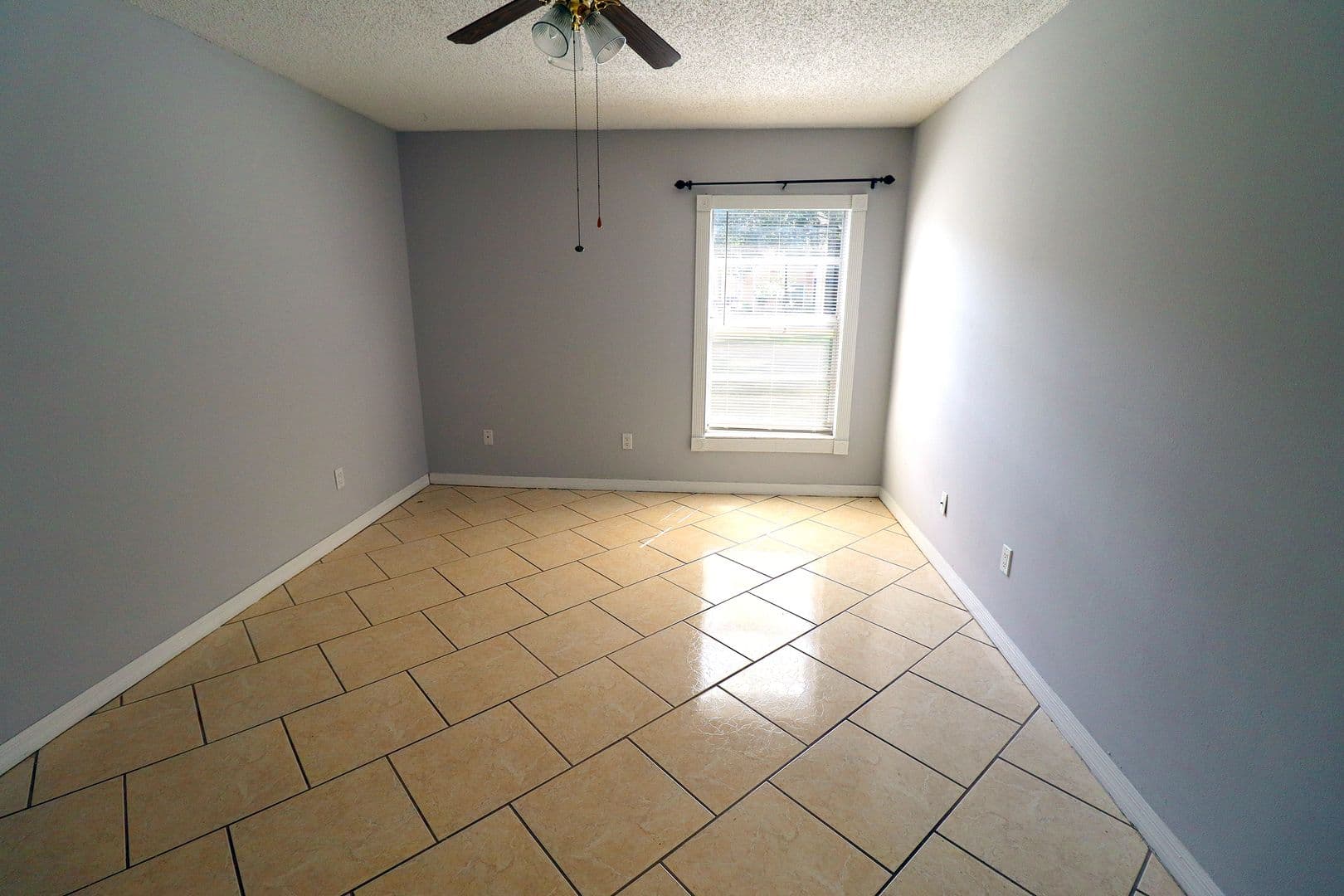 Orlando Condo: 4838 S. Semoran Blvd