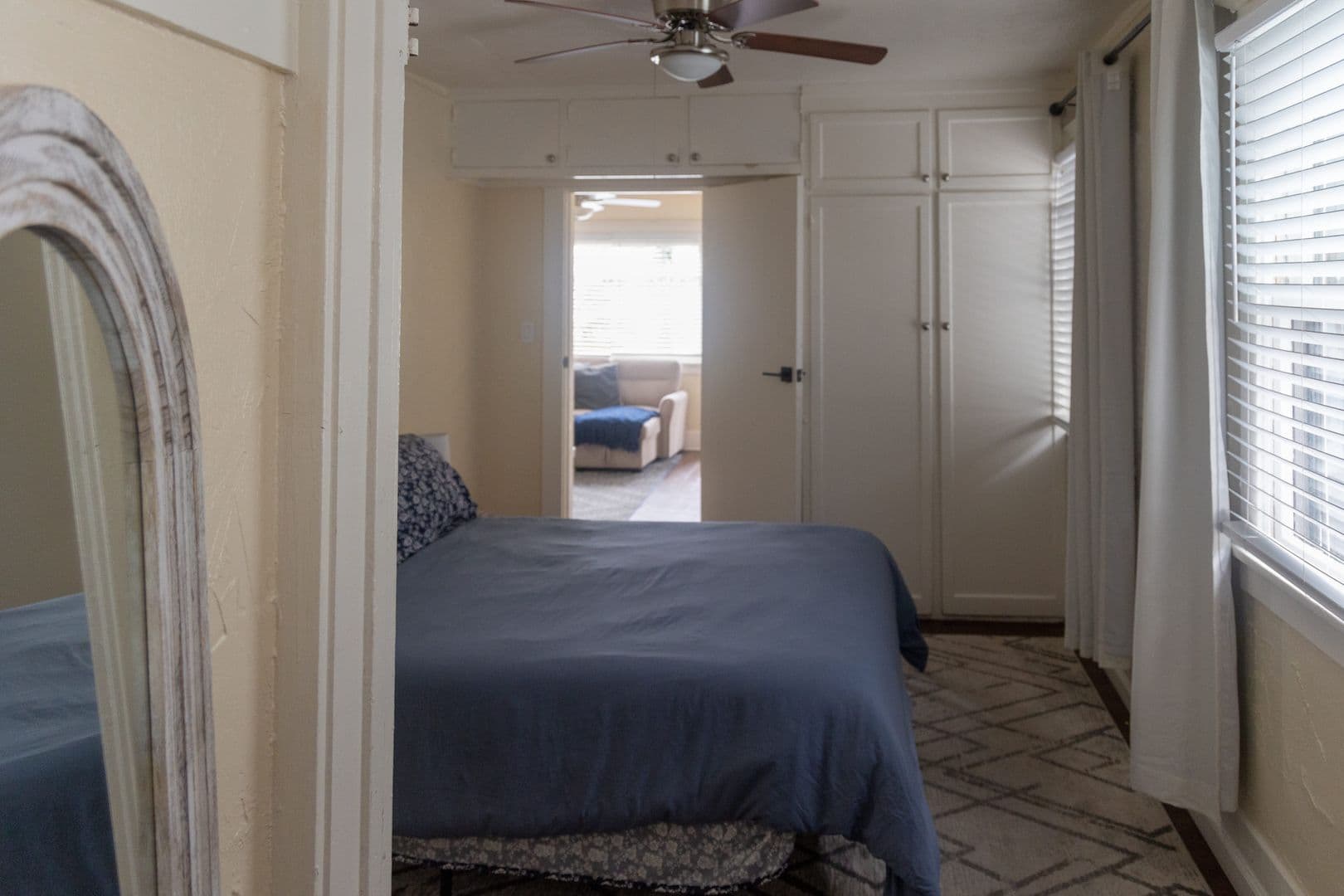 Long Beach Apartment: 1140 E 3rd Street