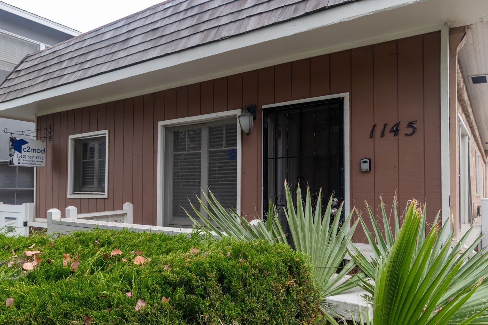 Long Beach Apartment: 1145 E Appleton Street