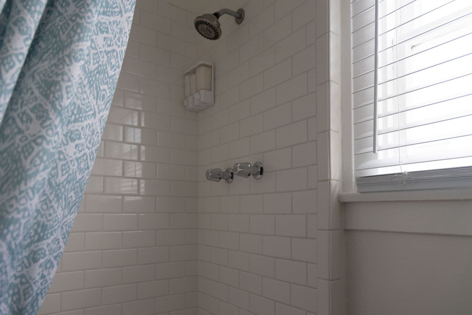 Long Beach Apartment: 1145 E Appleton Street