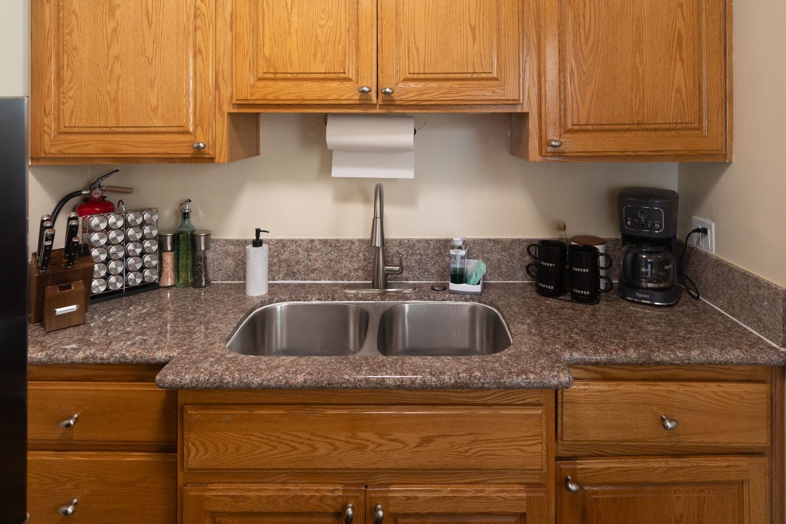 Long Beach Apartment: 1140 E 3rd Street