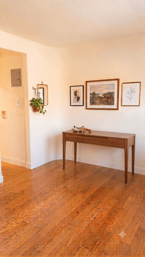 New York Apartment: 1 Arden Street