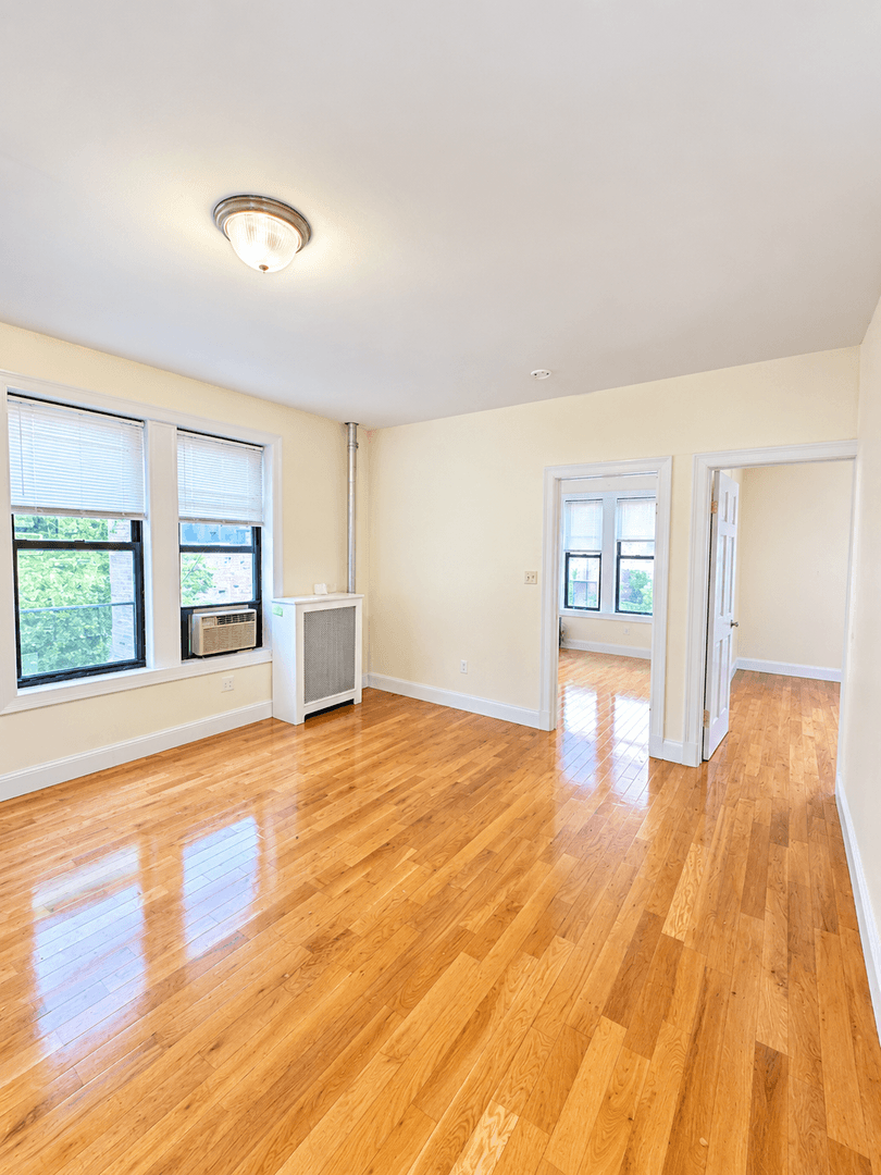 New York Apartment: 1 Arden Street