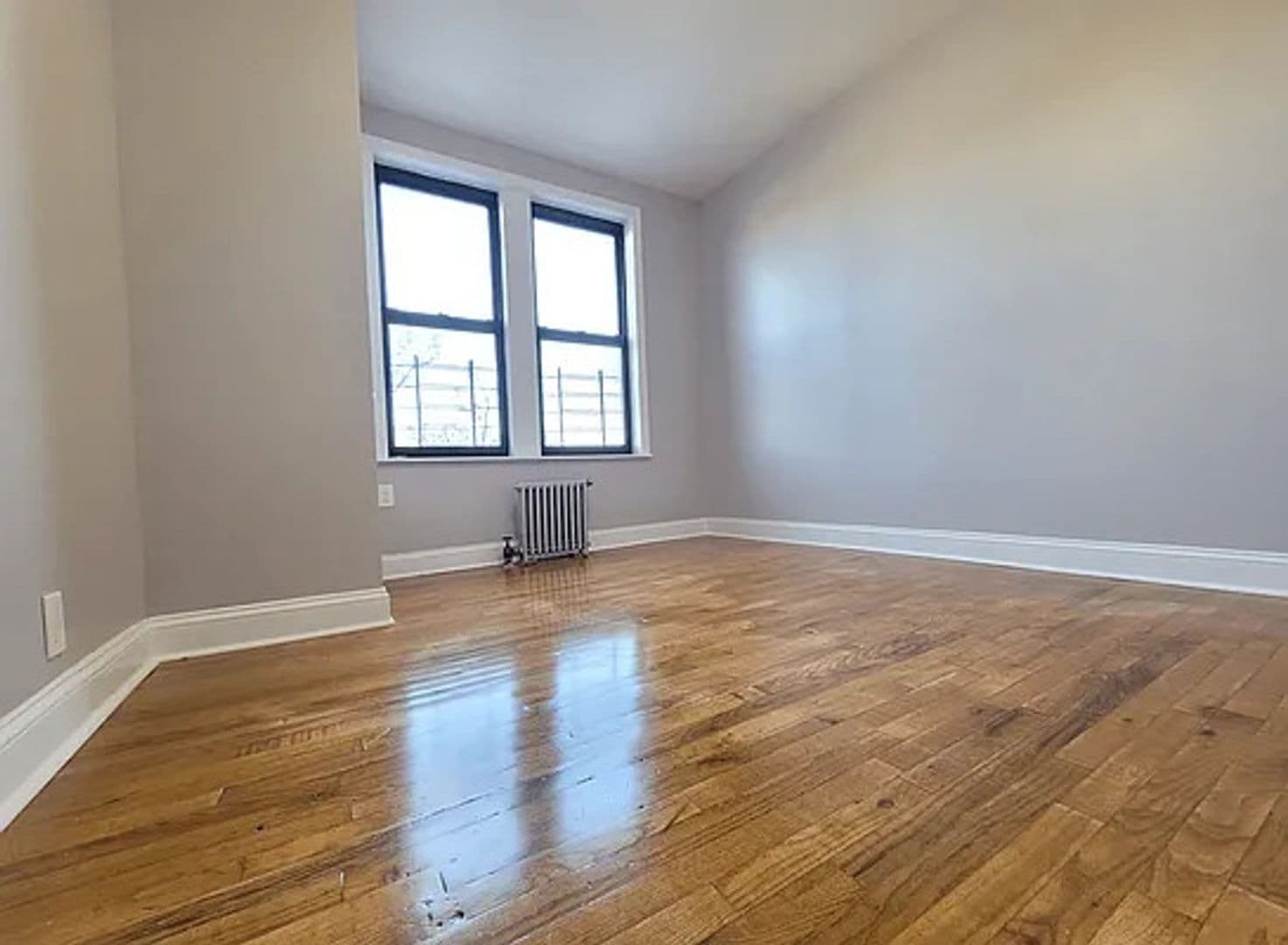 New York Apartment: 246 - 248 Wadsworth Ave