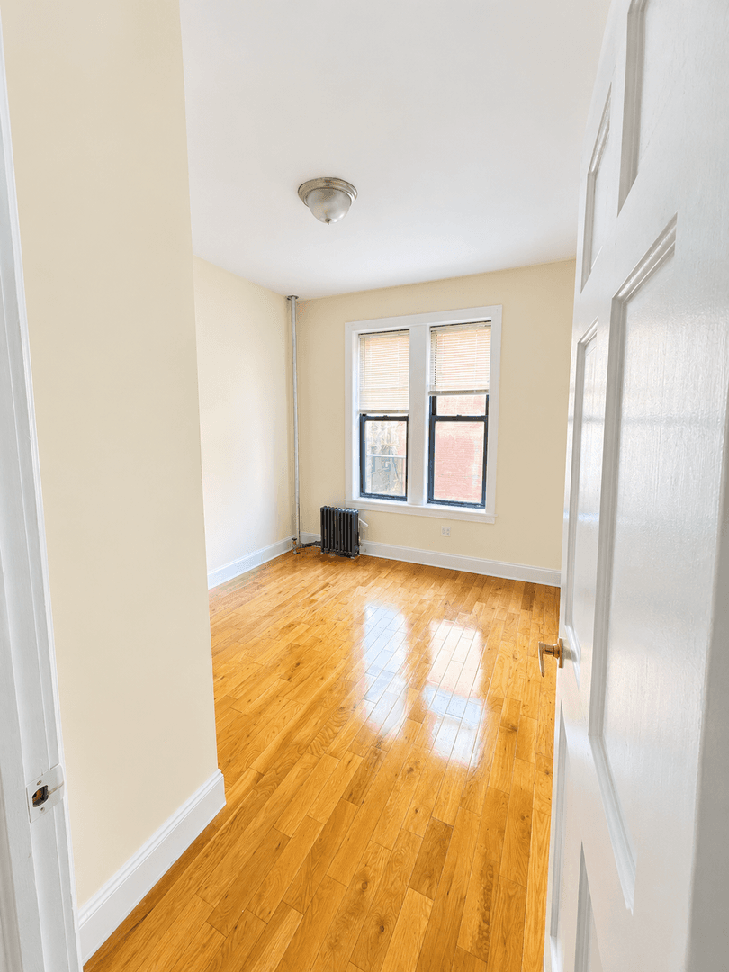 New York Apartment: 1 Arden Street