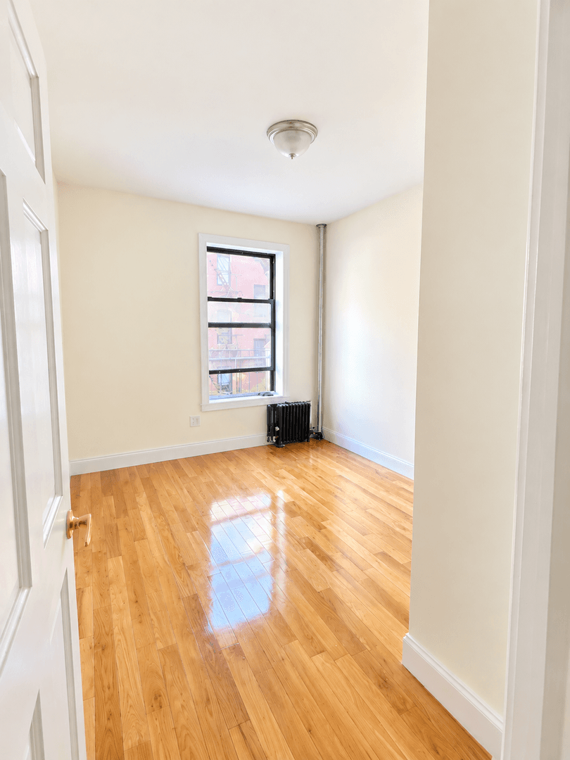 New York Apartment: 1 Arden Street