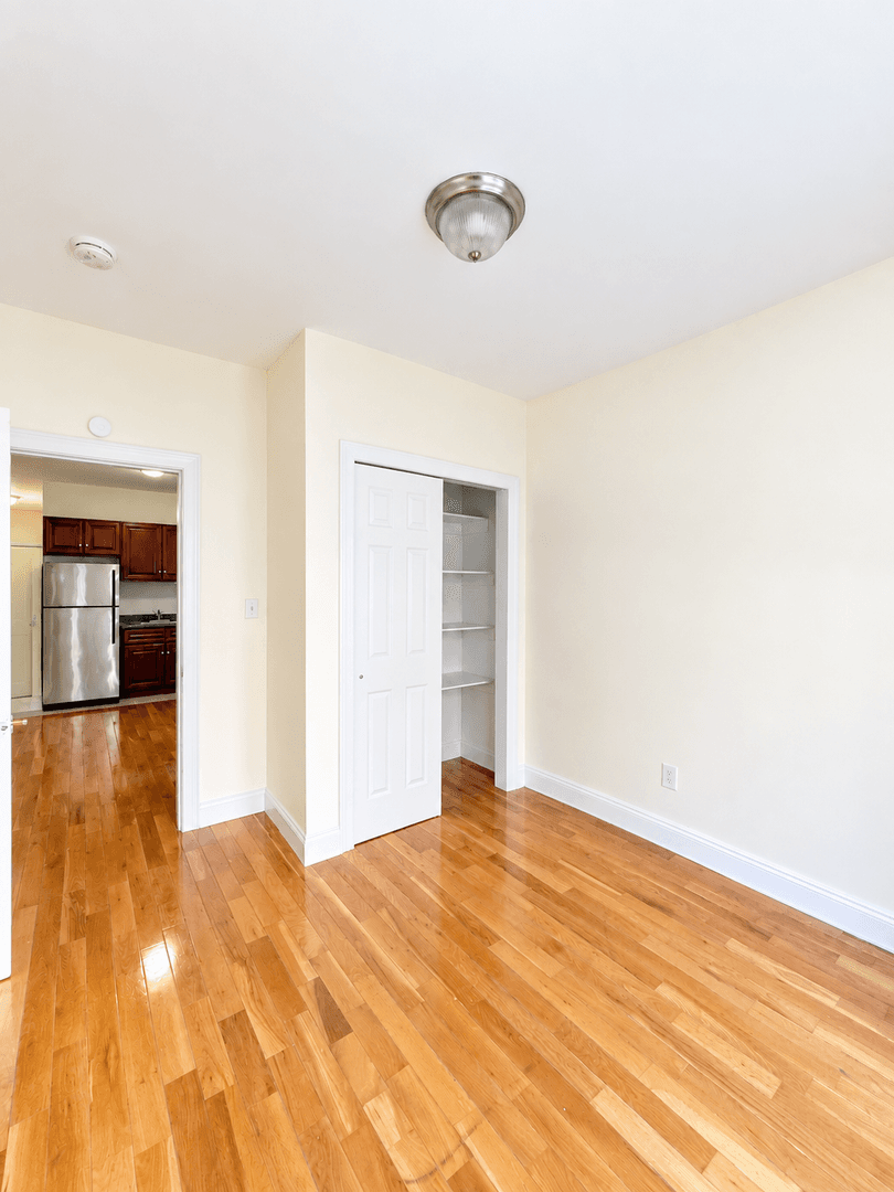 New York Apartment: 1 Arden Street