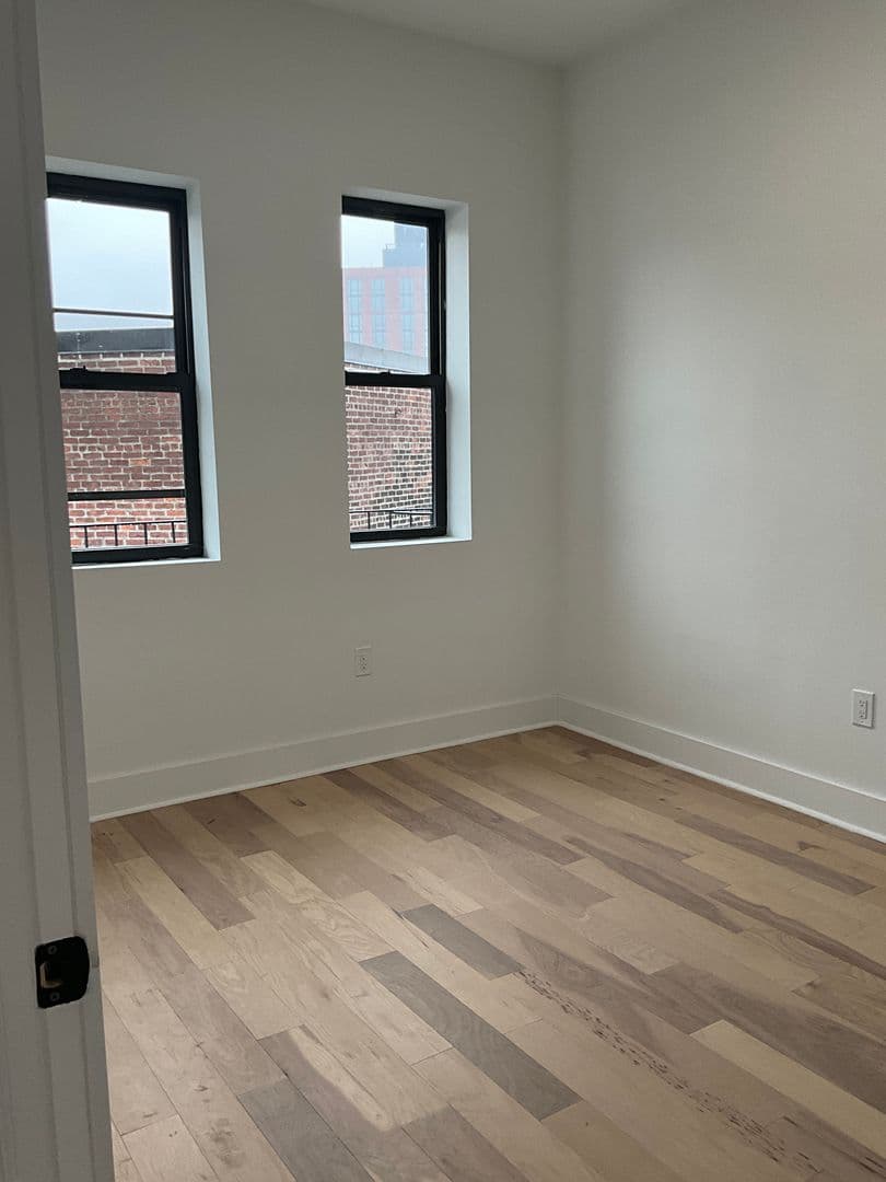 Yonkers Apartment: 23 N Broadway