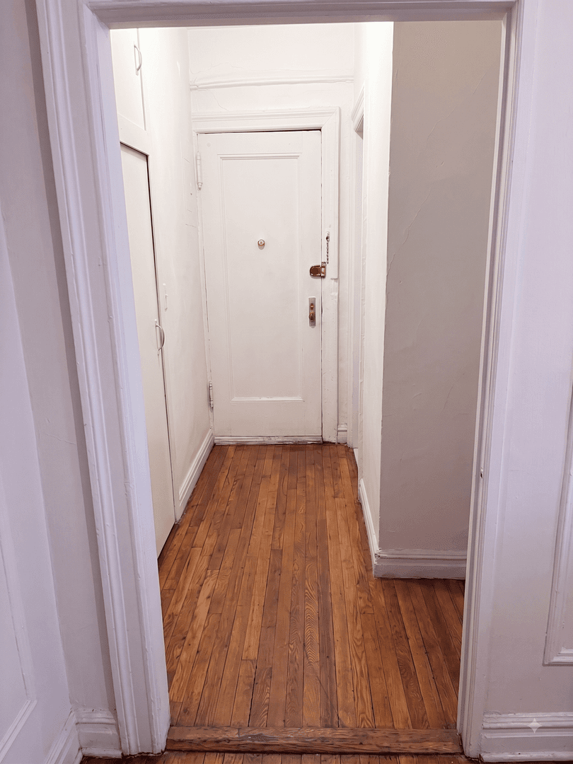 New York Apartment: 624 W 176th St