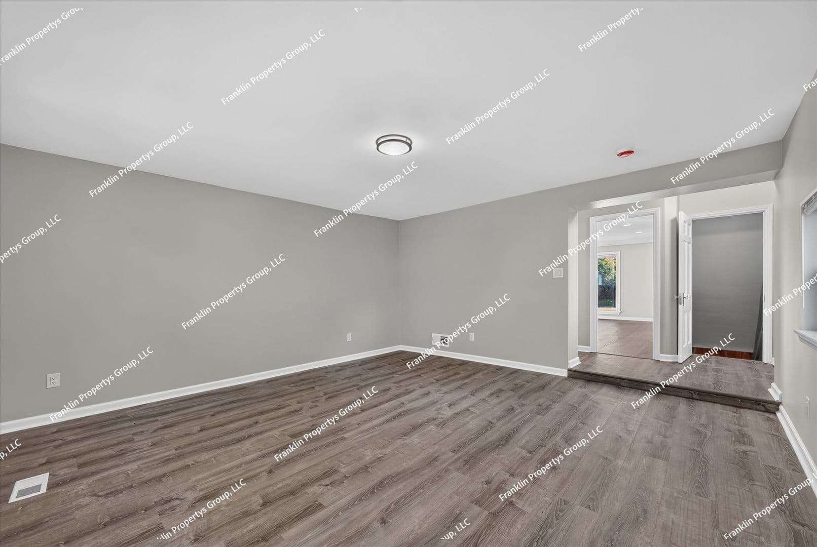 Detroit House: 19467 Pinehurst