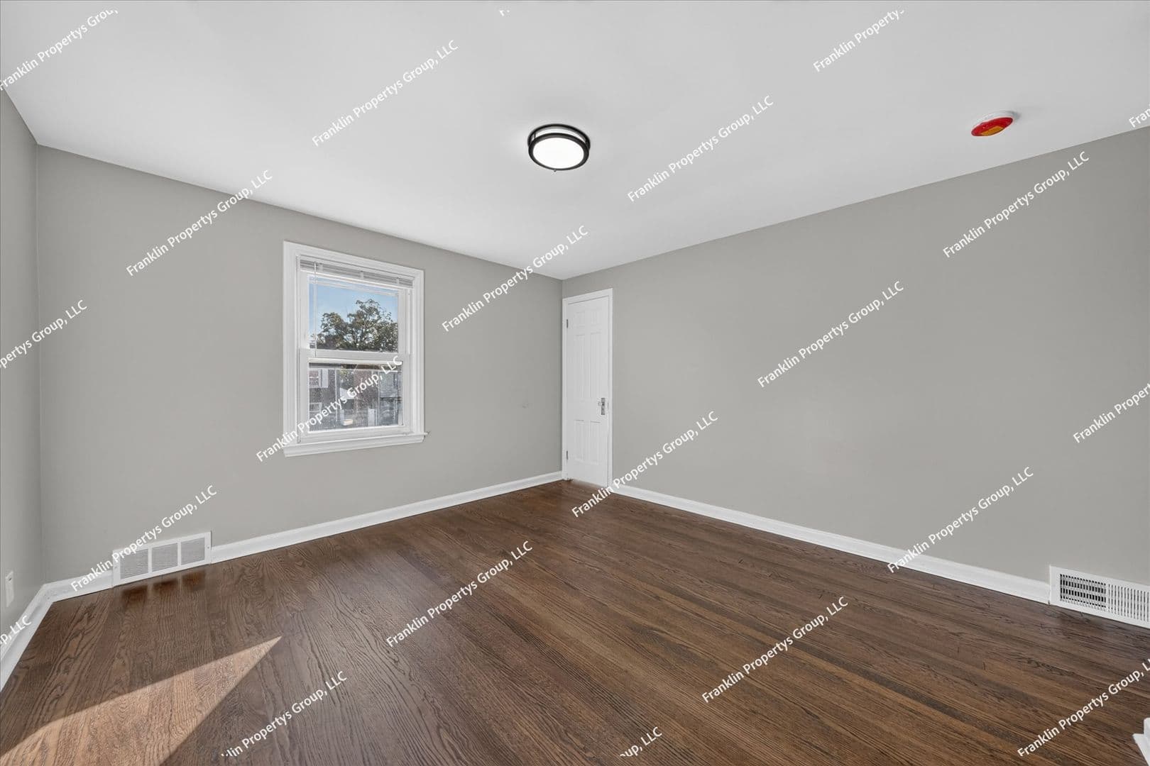 Detroit House: 19467 Pinehurst