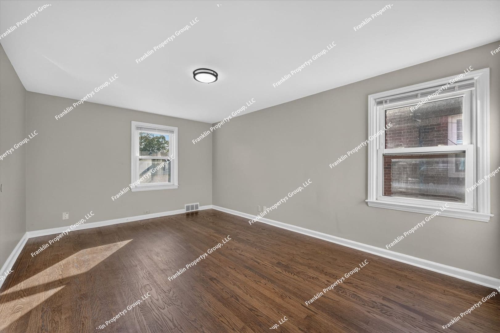 Detroit House: 19467 Pinehurst