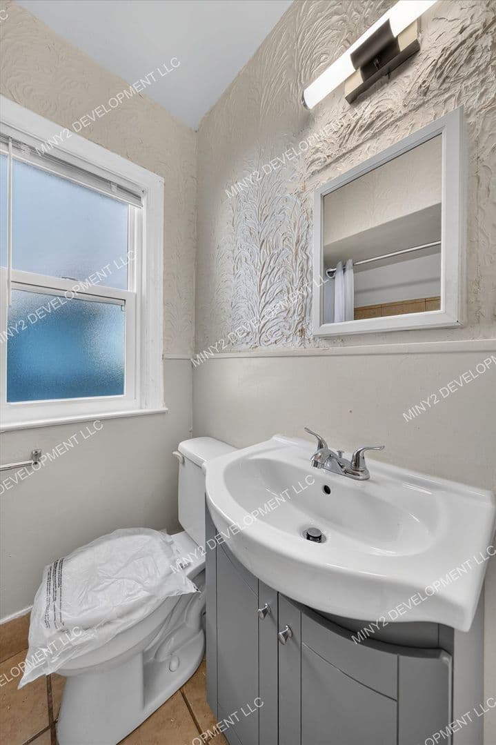 Detroit House: 17153 Appoline