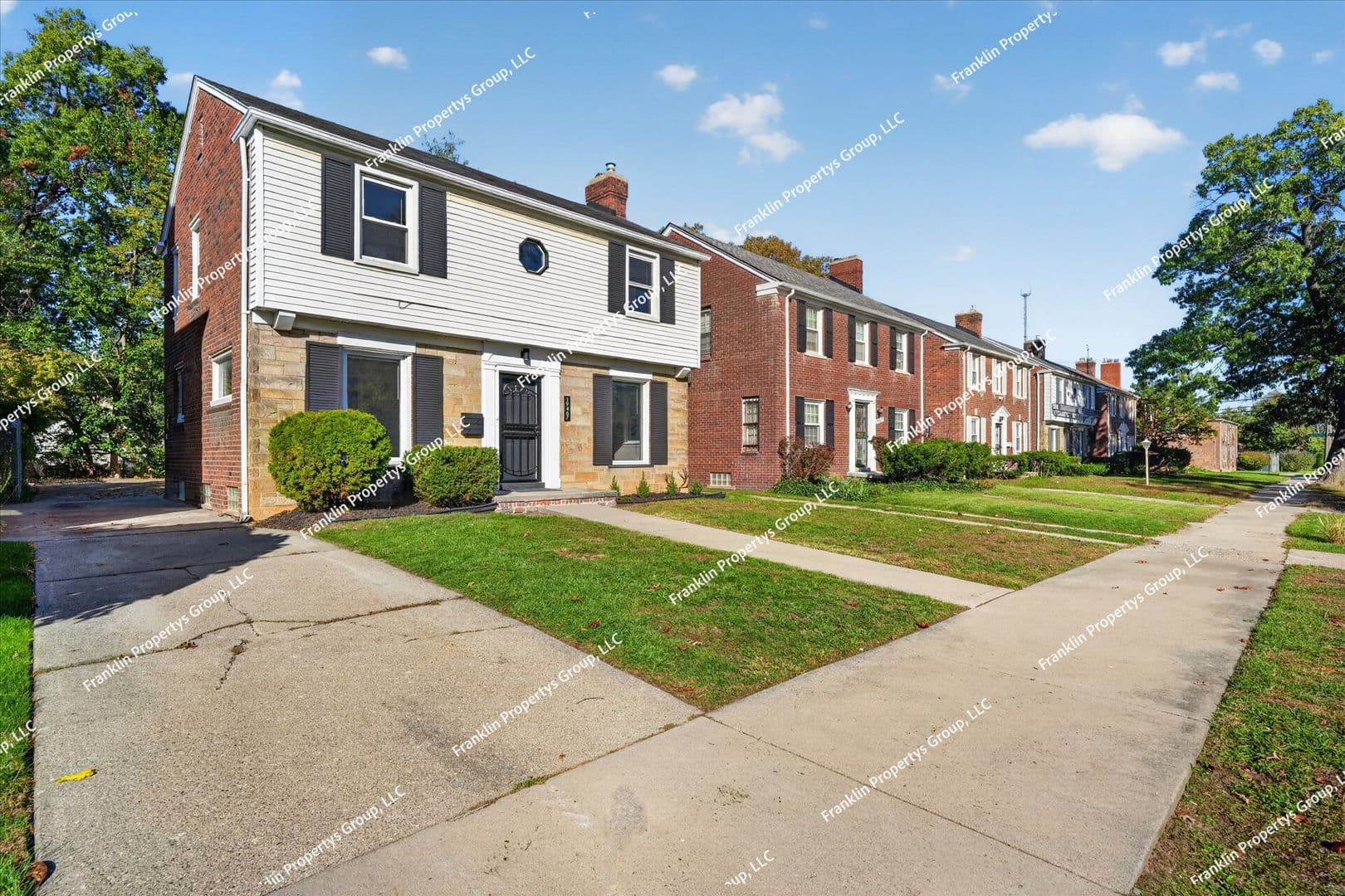 Detroit House: 19467 Pinehurst
