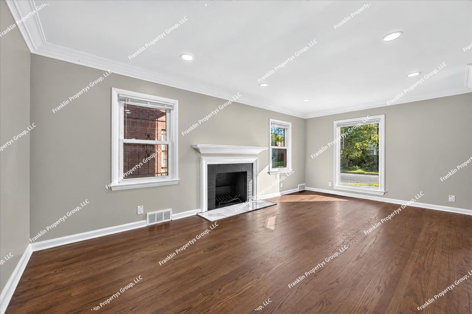 Detroit House: 19467 Pinehurst