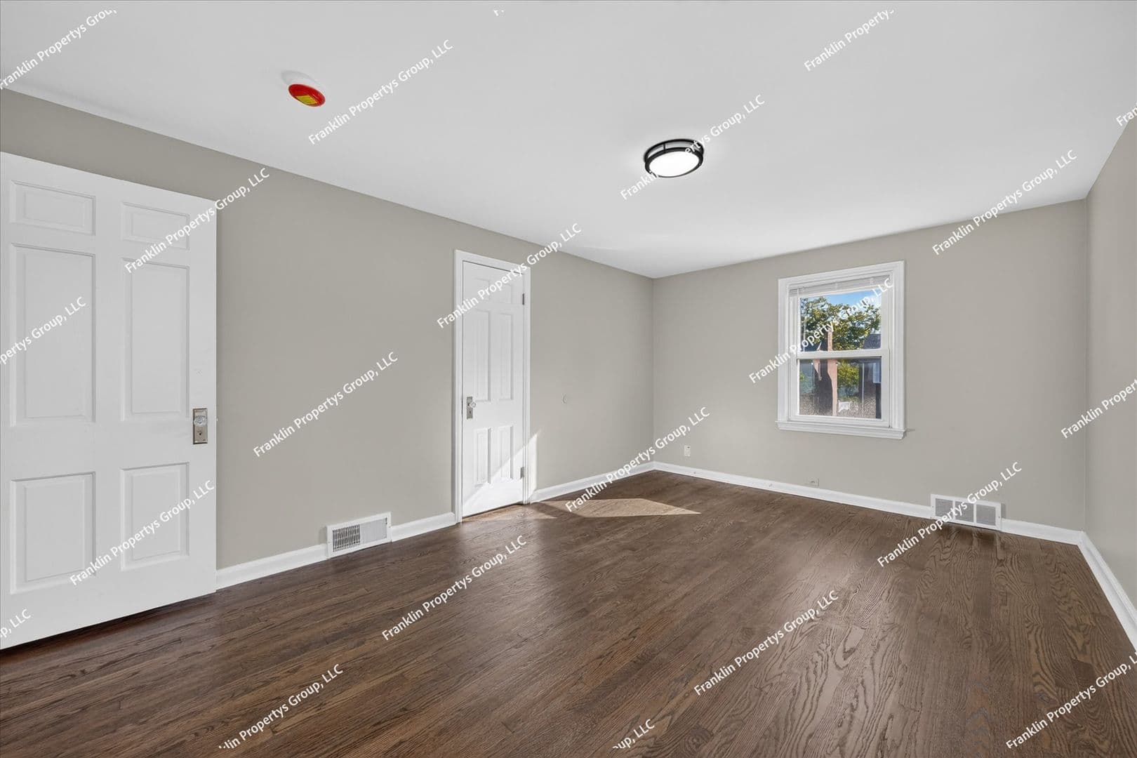 Detroit House: 19467 Pinehurst