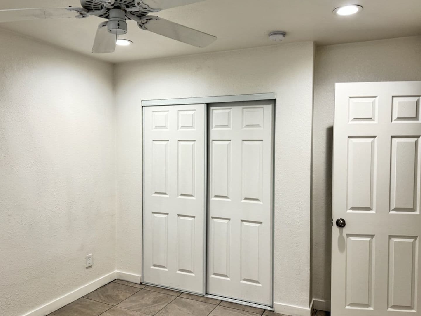 Mesa Apartment: 1849 N Spring St
