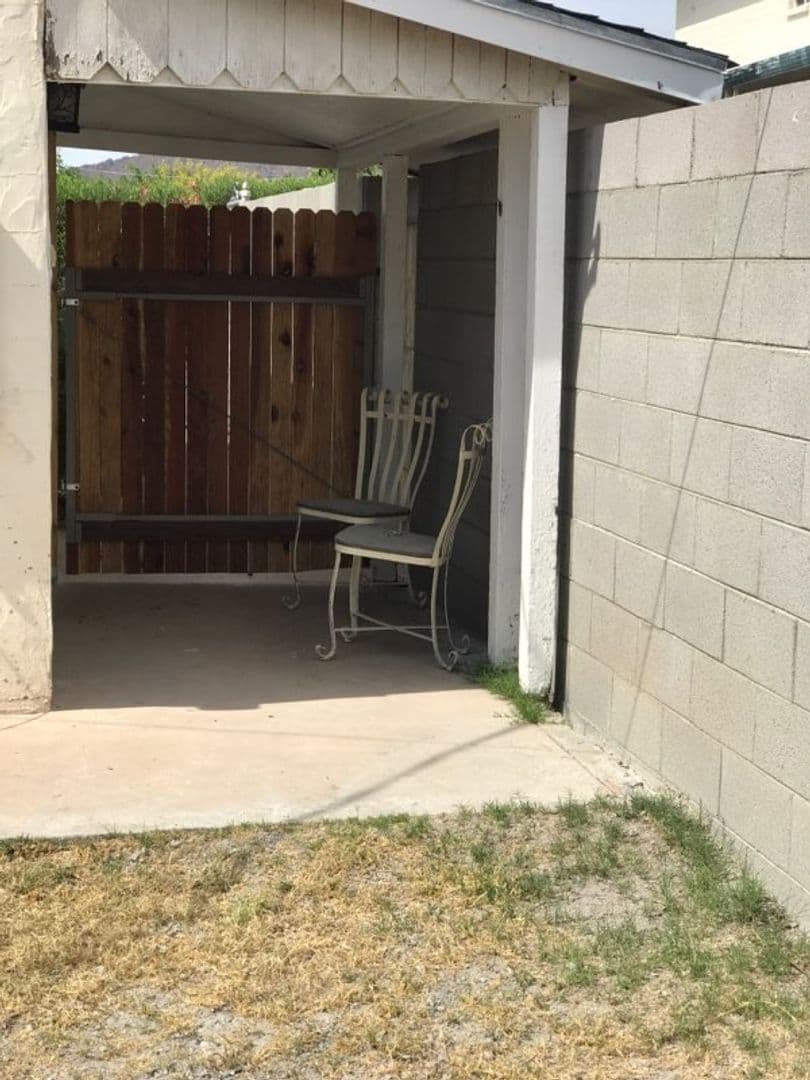 Phoenix Apartment: 2338 N 52nd Street