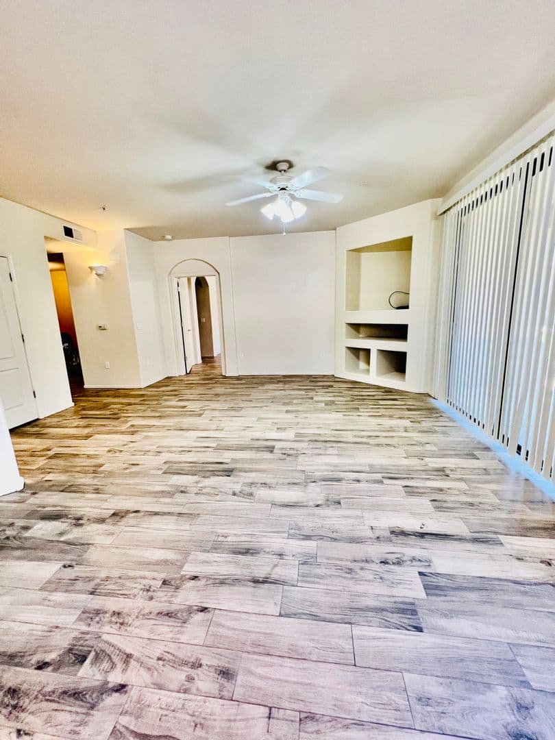 Chandler Condo: 705 W Queen Creek #1107