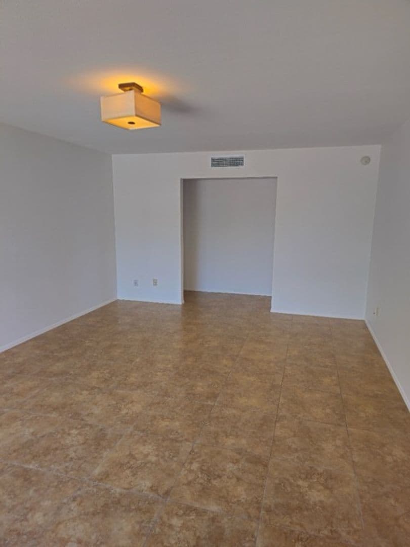 Tempe House: 133 E Del Rio