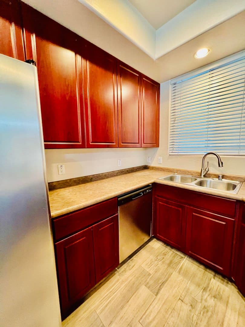 Chandler Condo: 705 W Queen Creek #1107