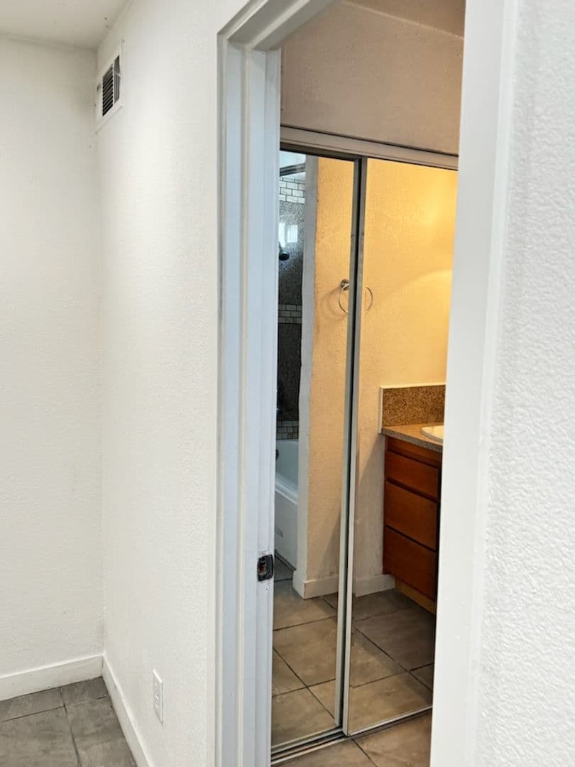 Mesa Apartment: 1849 N Spring St