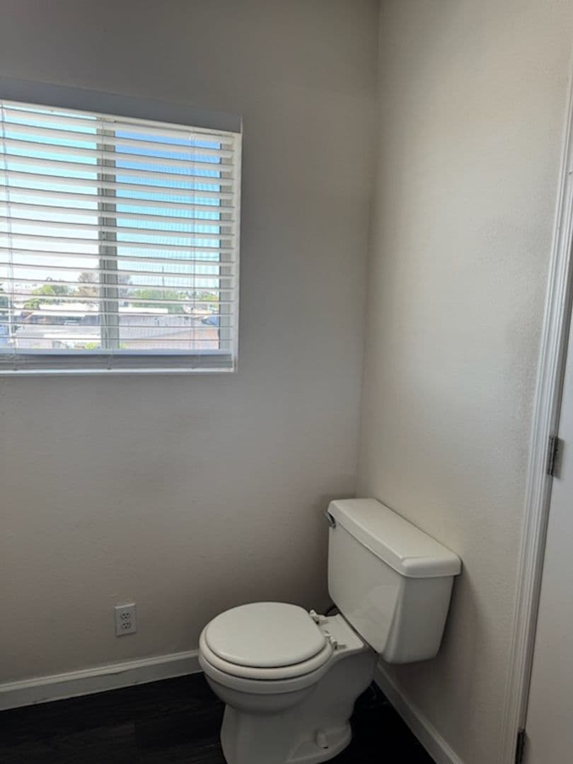 Phoenix Apartment: 2338 N 52nd Street